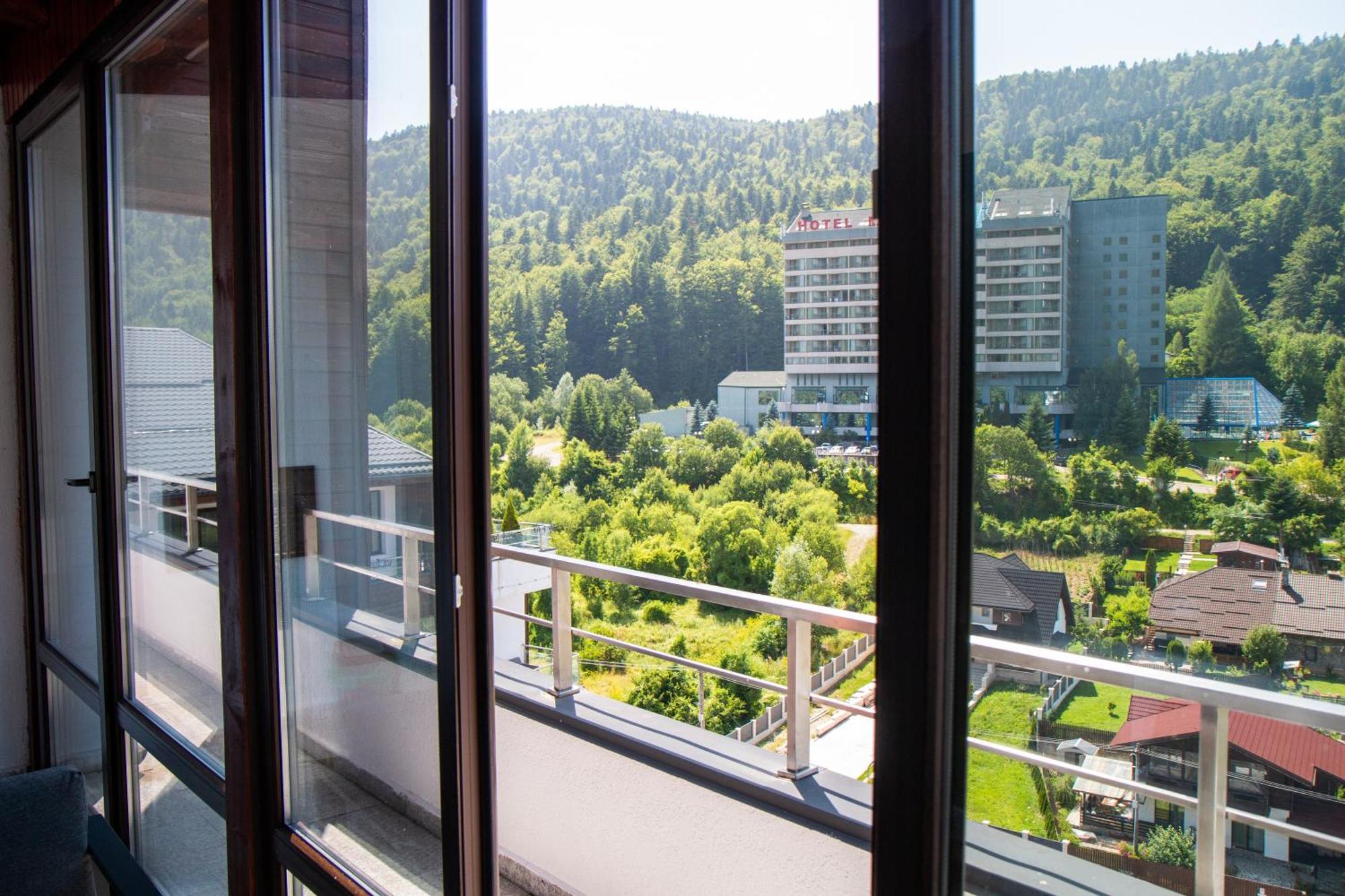 Best View Ap With Parking And 2 Bathrooms Sinaia Dış mekan fotoğraf