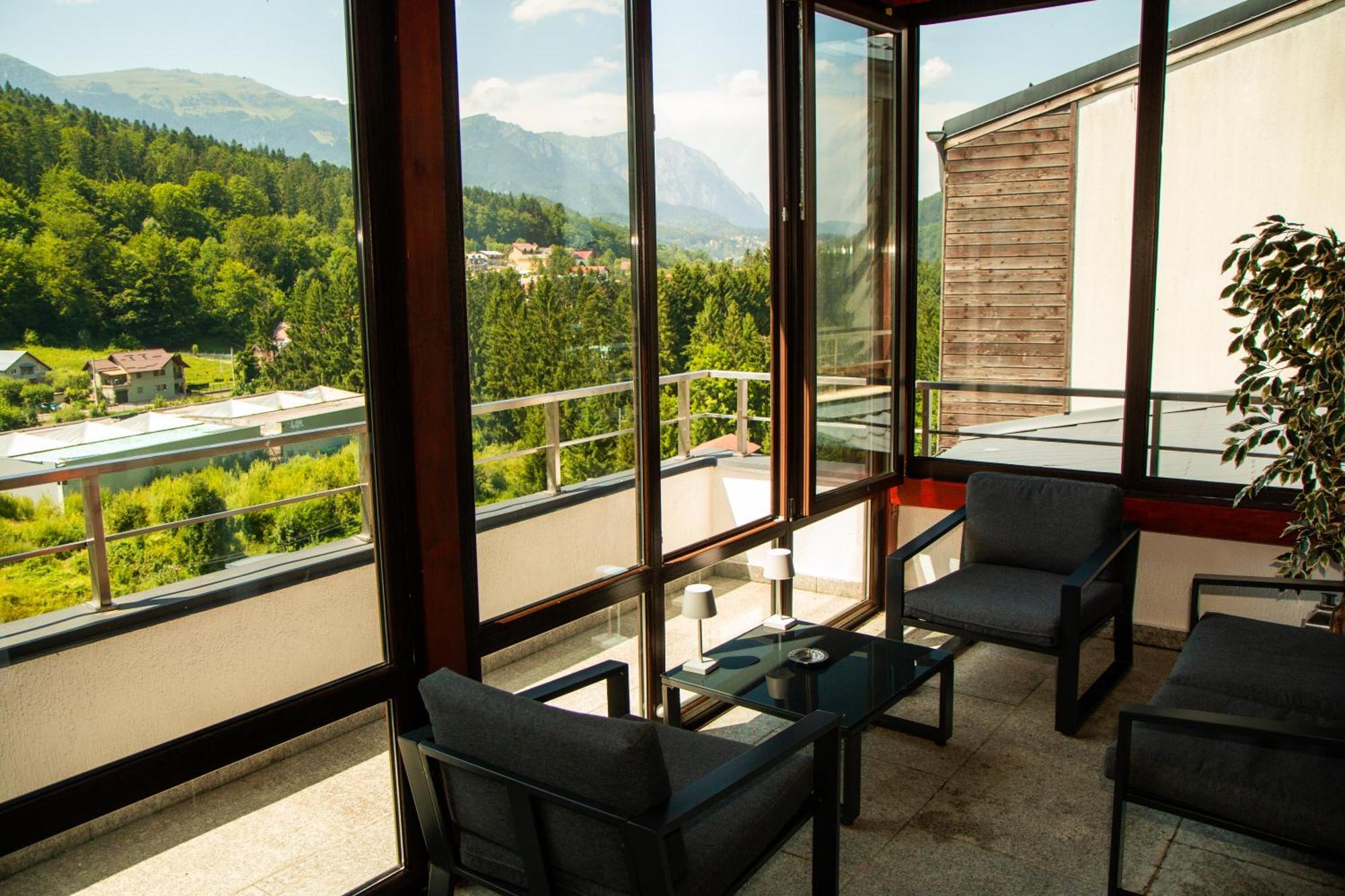 Best View Ap With Parking And 2 Bathrooms Sinaia Dış mekan fotoğraf